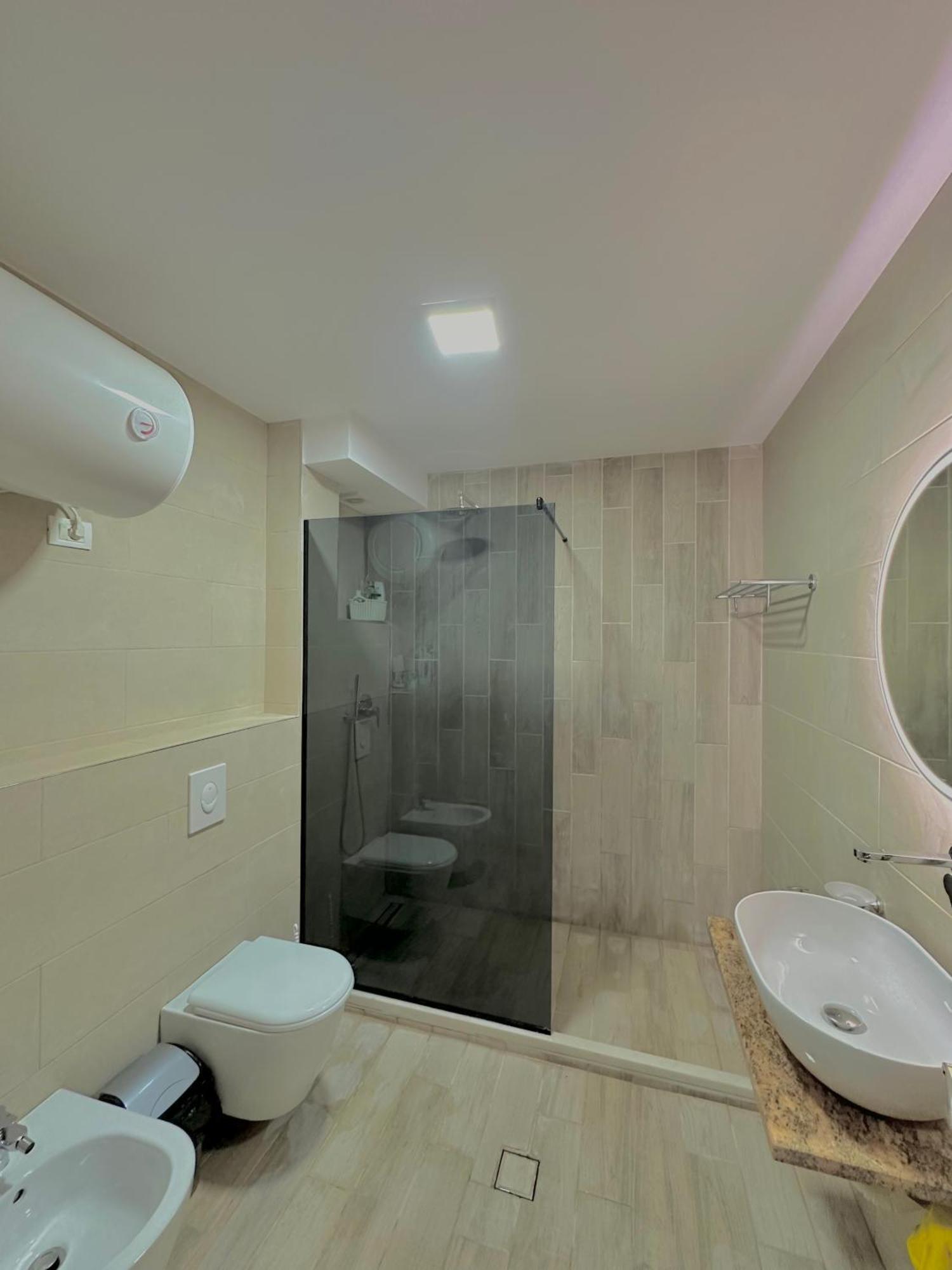 Central Inn Home Тирана Экстерьер фото
