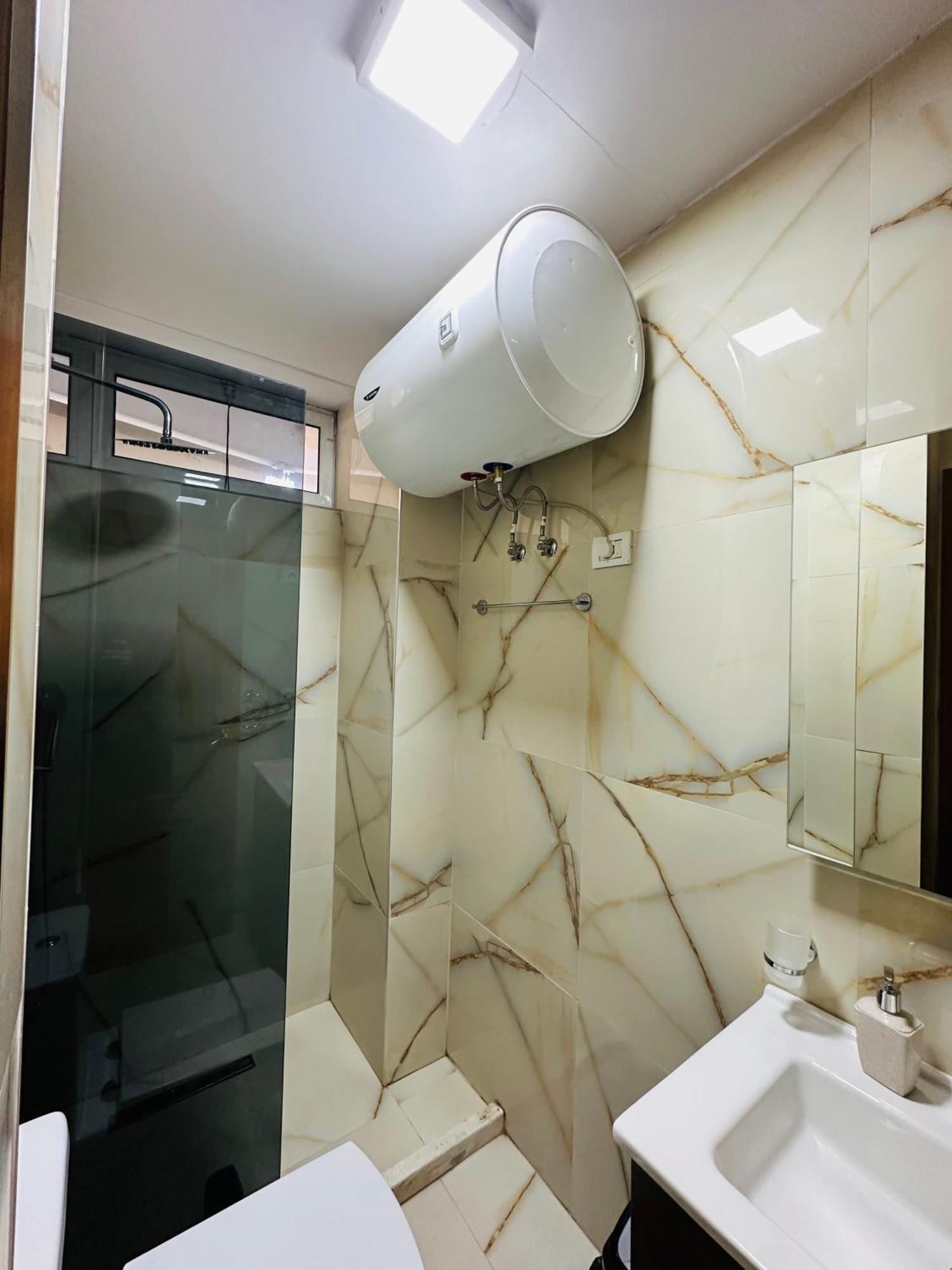 Central Inn Home Тирана Экстерьер фото